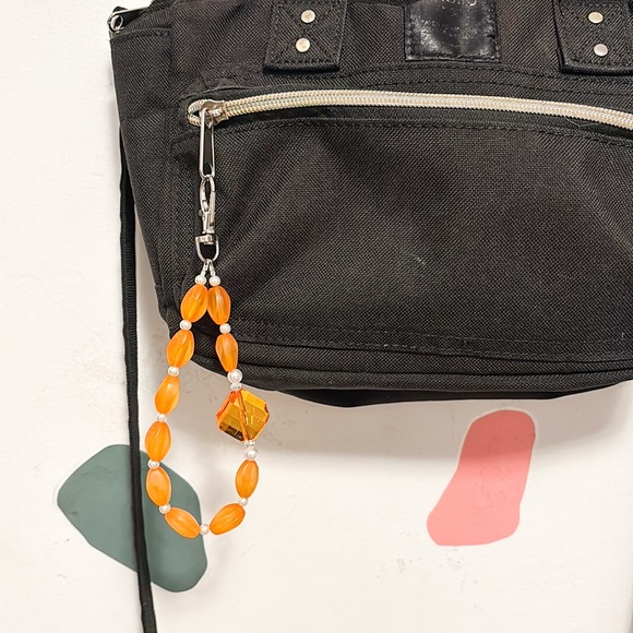 J06 - Fashion Beaded Bag Charm Style # 6 - Picture 2 of 2